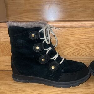 Sorel Black Suede Boots with Fur Lining